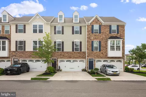 17 Peacock Cir, Sewell, NJ 08080