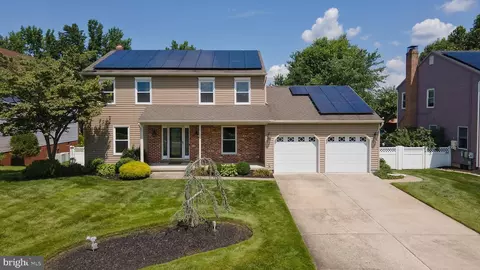 11 Meadow Lark Ct, Glassboro, NJ 08028