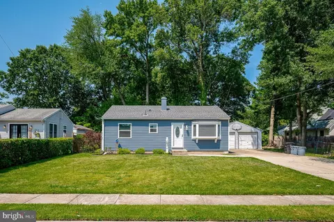1302 Clearbrook Ave, Deptford, NJ 08096
