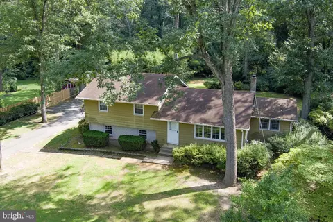 986 Strawberry Ave, Vineland, NJ 08360