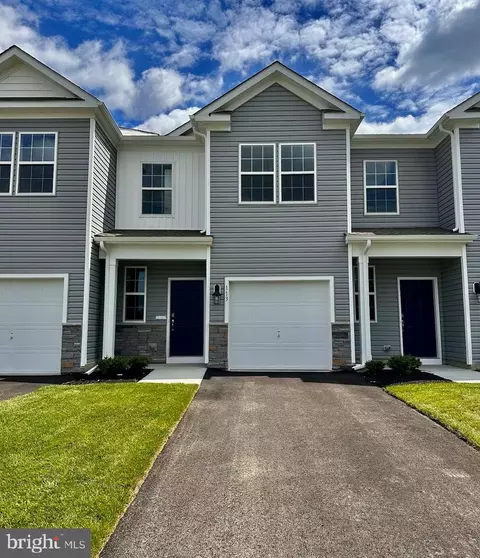 189 Mazzeo Dr, Glassboro, NJ 08028