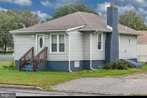 977 Hessian Ave, West Deptford, NJ 08093