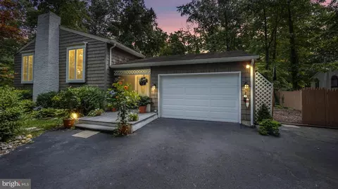 812 Birch Ter, Williamstown, NJ 08094