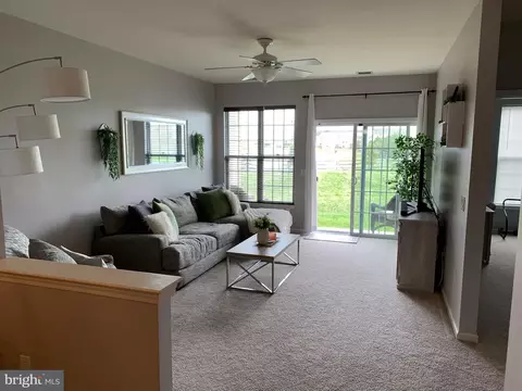 703 Van Gogh Ct, Williamstown, NJ 08094