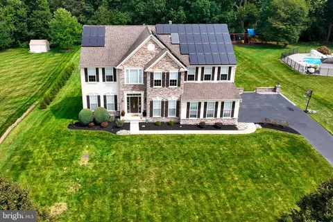 16 Maple Gln, Woolwich Township, NJ 08085