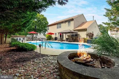 131 Carriage Hill Cir, Mantua, NJ 08051