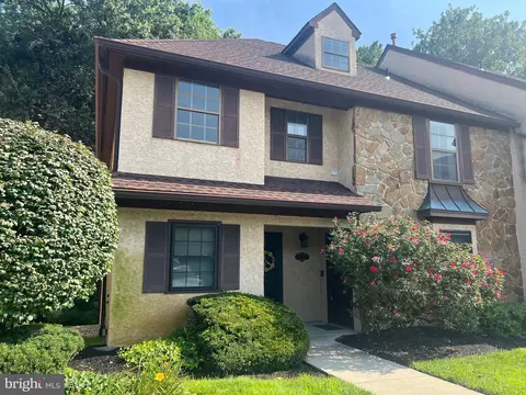 16 N Maple St #C2, Woodbury, NJ 08096