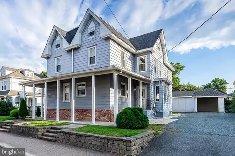 142 E High St, Glassboro, NJ 08028