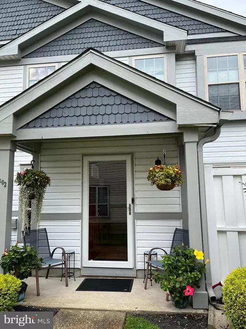 302 Steeplechase Ct, Deptford, NJ 08096