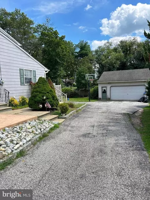 6 Thompson Ave, Pitman, NJ 08071 photo 2