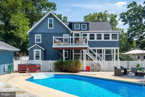 1105 Philadelphia Ave, National Park, NJ 08063