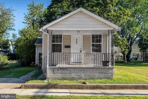 226 W Adams St, Paulsboro, NJ 08066
