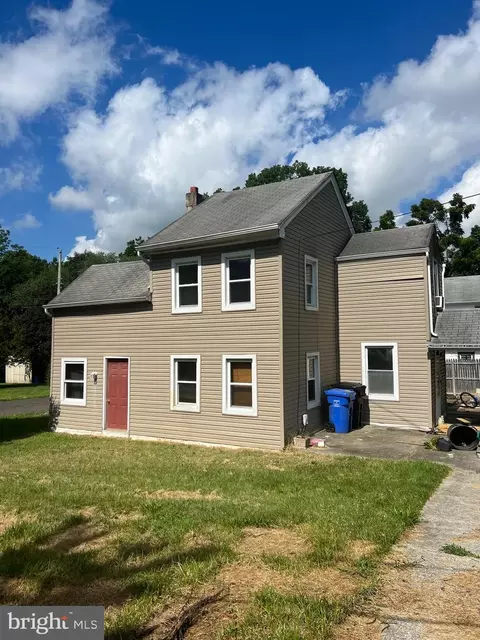 44 High St, Mantua, NJ 08051