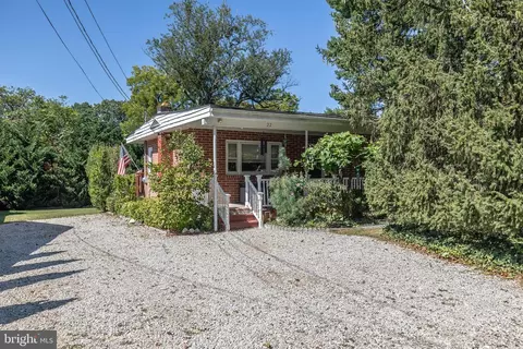 22 Maple Ave, Newfield, NJ 08344