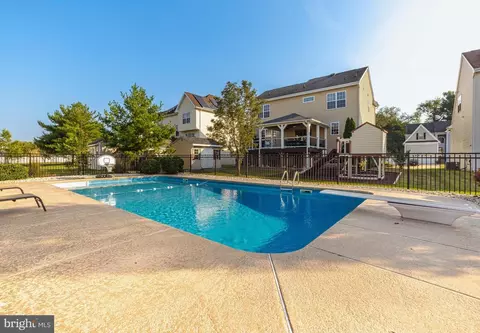 546 Saxon Dr, Thorofare, NJ 08086