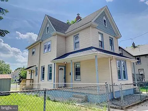54 Center Ave, Westville, NJ 08093