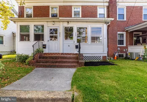 323 Billingsport Rd, Paulsboro, NJ 08066