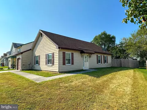 17 Hamilton St, Swedesboro, NJ 08085