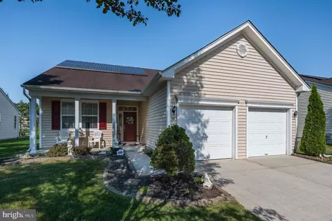 18 Chew Ln, Sewell, NJ 08080