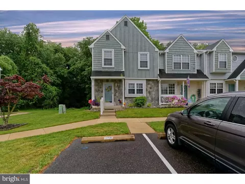 609 Hartland Ct, Sewell, NJ 08080