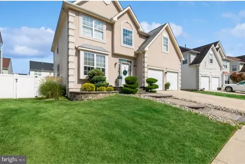 7 Mississippi Trl, Blackwood, NJ 08012