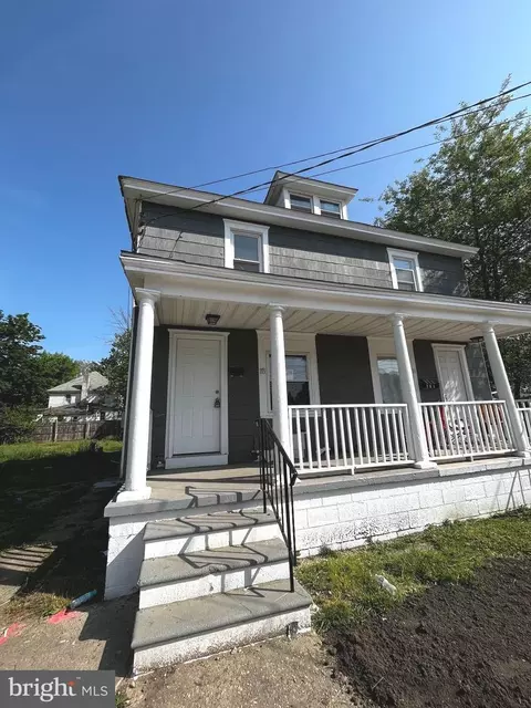 111 W 113 W Washington St, Paulsboro, NJ 08066