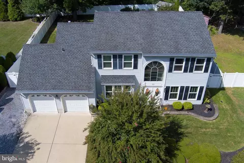 50 Autumn Ridge Dr, Glassboro, NJ 08028
