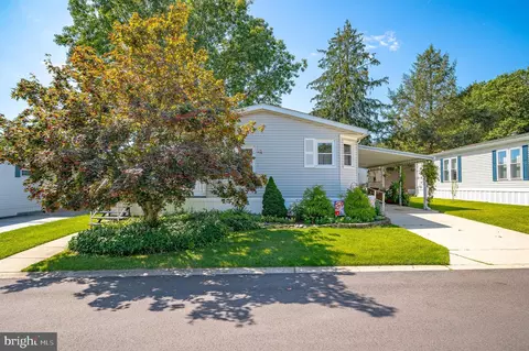 76 Garfield Pl, Williamstown, NJ 08094