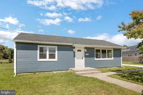 251 Stanger Ave, Glassboro, NJ 08028