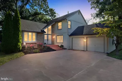 9 Rothschild Ct, West Deptford, NJ 08096