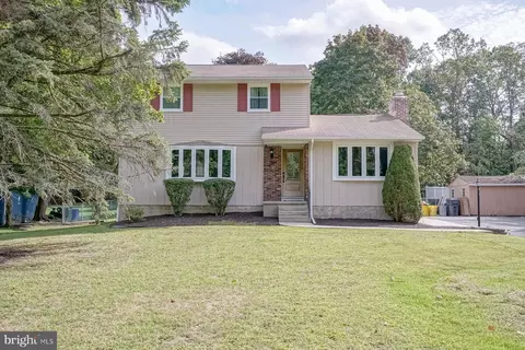 161 Stage Coach Rd, Sicklerville, NJ 08081