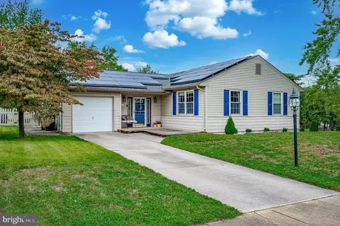 1707 Gwinnett Ct, Blackwood, NJ 08012