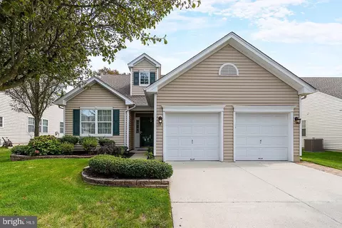 15 Chew Ln, Sewell, NJ 08080