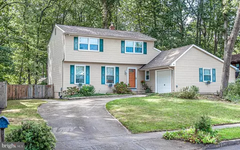 67 Hillside Dr, Turnersville, NJ 08012