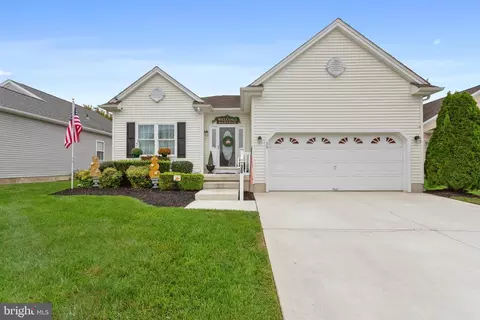 30 June Ann Dr, Clayton, NJ 08312