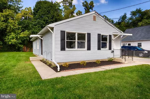 66 Packard Ave, Woodbury, NJ 08096