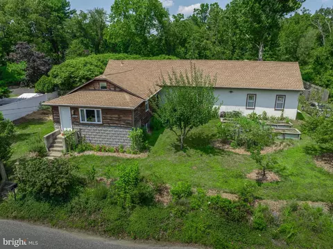 1077 Mail Ave, Deptford, NJ 08096