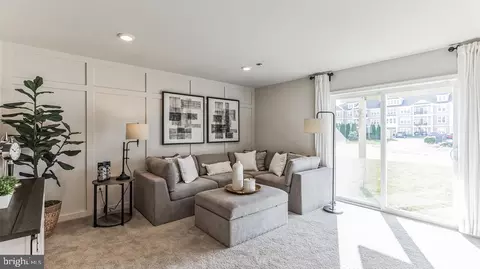 102 Jonagold Dr, Glassboro, NJ 08028