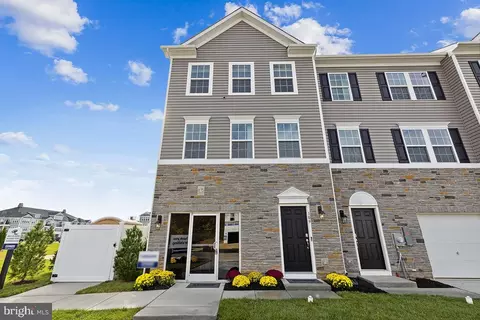 106 Jonagold Dr, Glassboro, NJ 08028