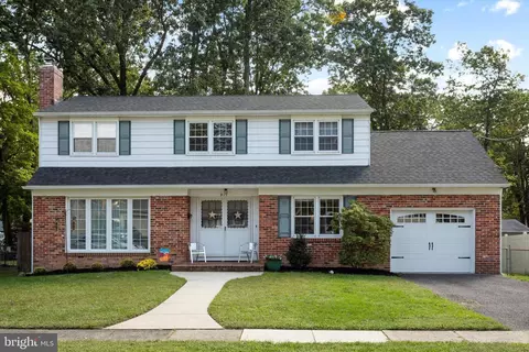 917 Acadia Dr, Turnersville, NJ 08012