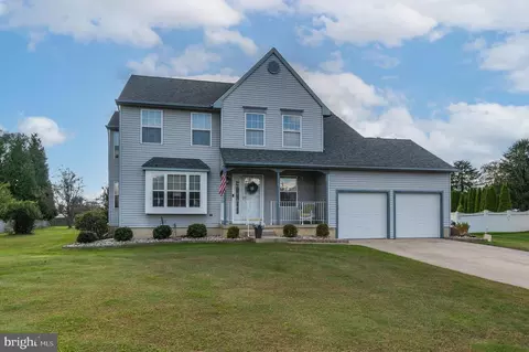 7 Olmsted Dr, Sewell, NJ 08080