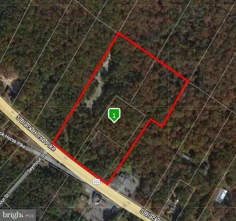 3852 S Black Horse Pk, Williamstown, NJ 08094