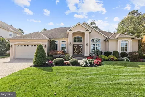 2 Lake Shore Dr, Glassboro, NJ 08028