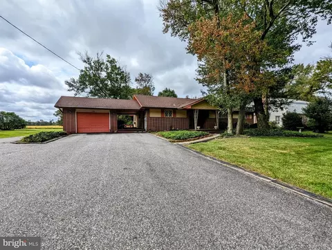 180 S Democrat Rd, Gibbstown, NJ 08027
