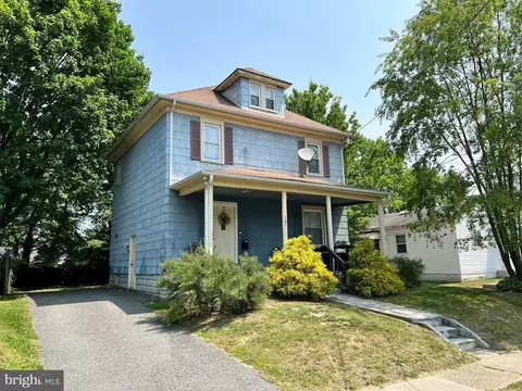 309 Victoria St, Glassboro, NJ 08028