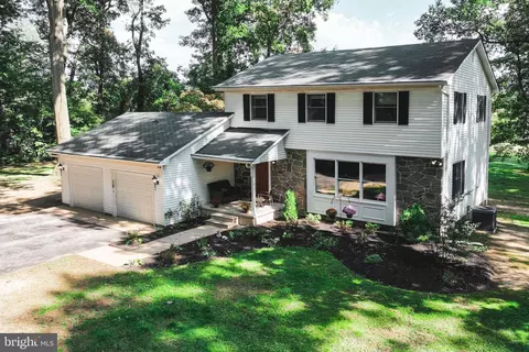 261 Stone Meeting House Rd, Swedesboro, NJ 08085