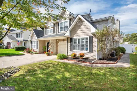 123 Stoneham Dr, Glassboro, NJ 08028