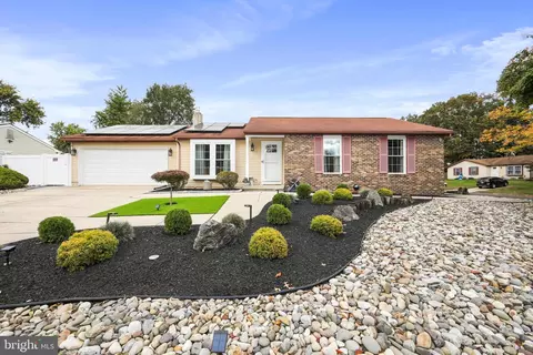 10 Jupiter Dr, Sewell, NJ 08080