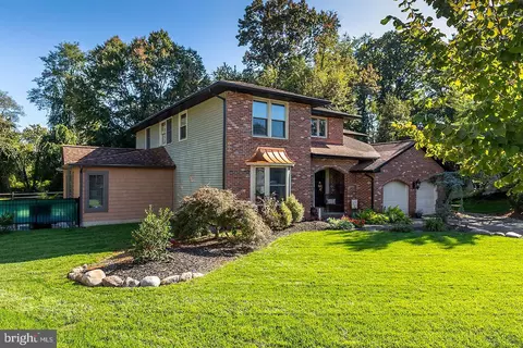 14 Margaux Ct, Woodbury, NJ 08096