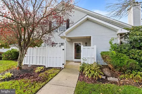 73 Tarragon Ct, Thorofare, NJ 08086
